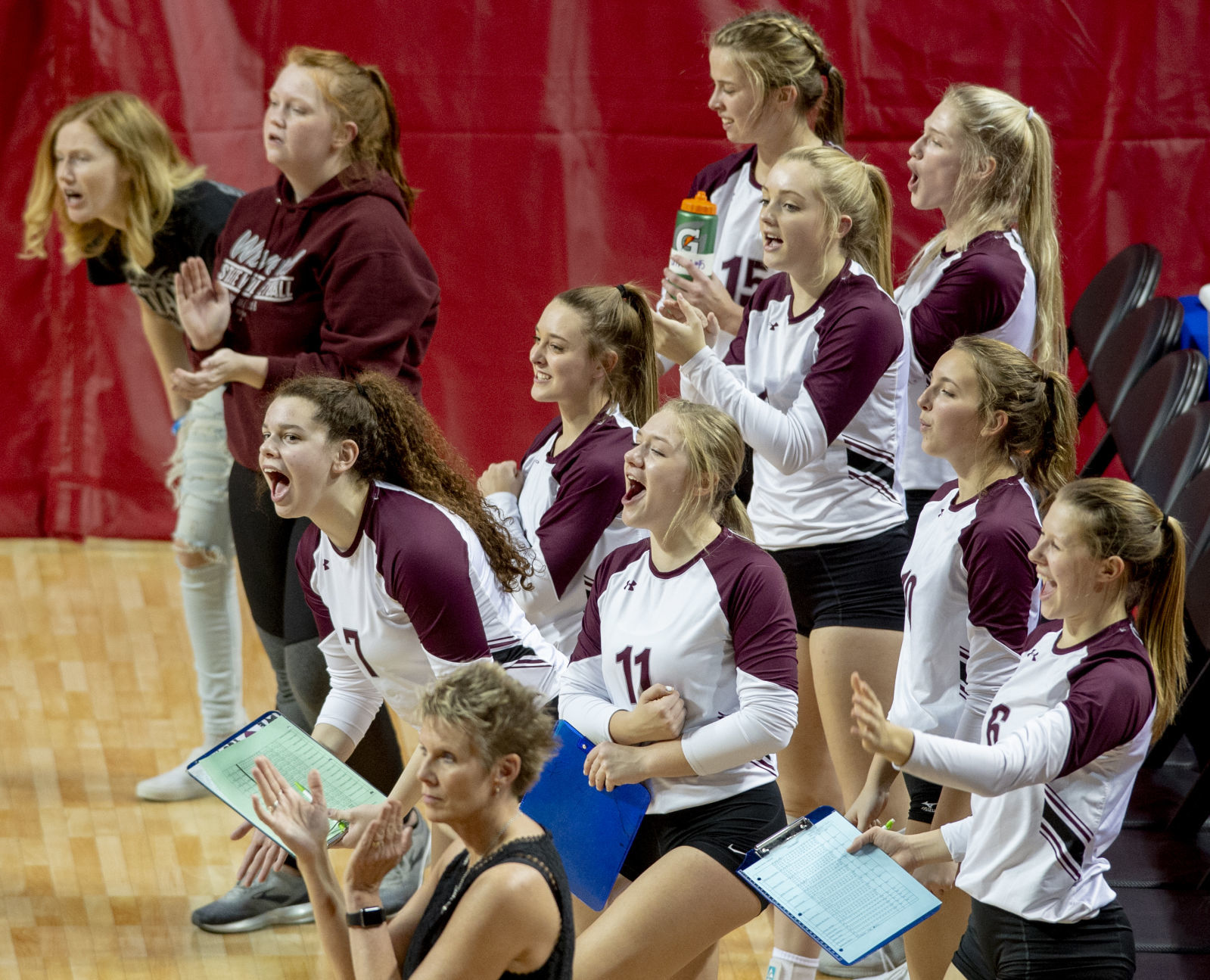 B state volleyball semifinal, 11.8